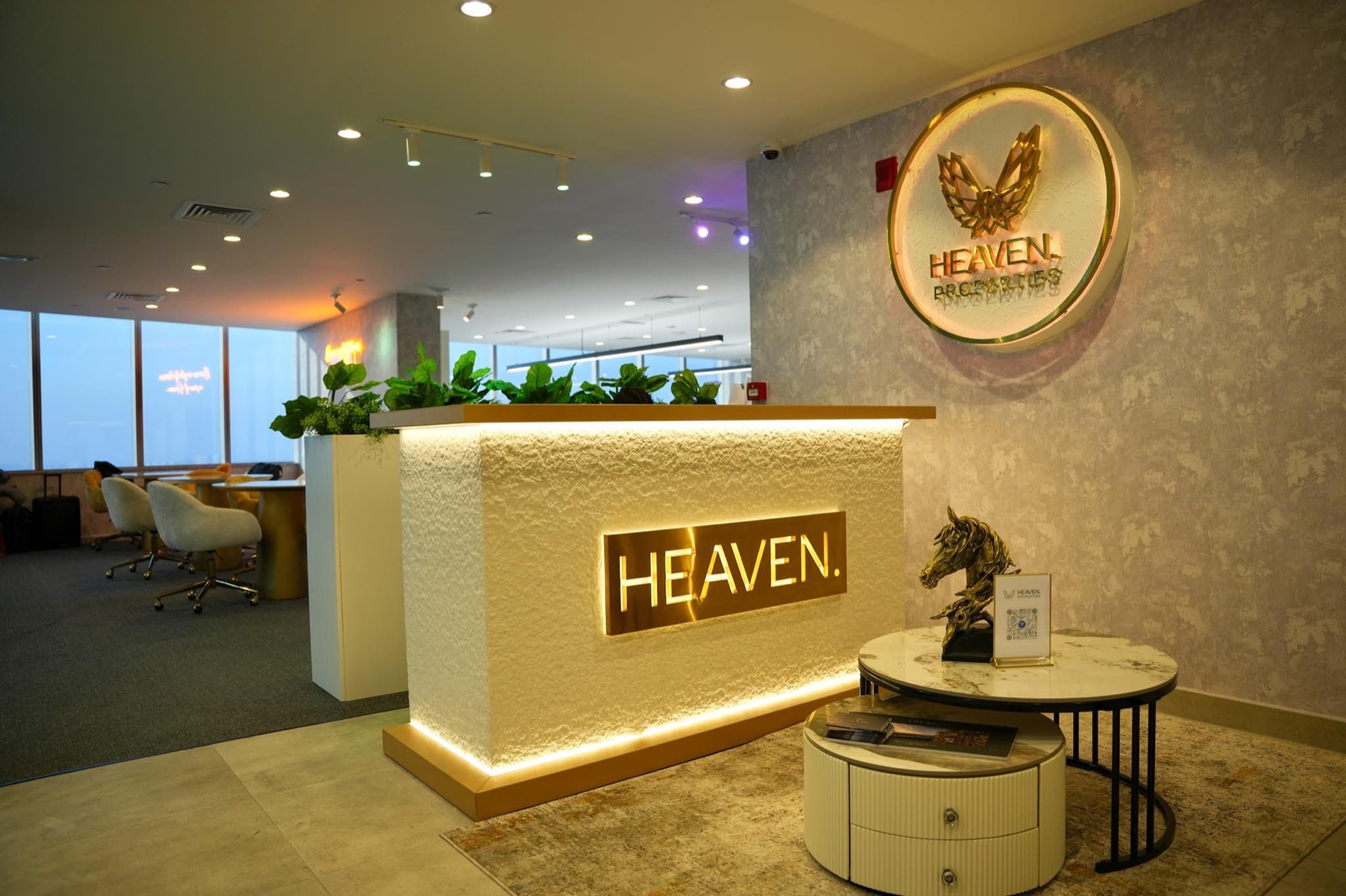 HEAVEN. Properties reception at the Dubai office